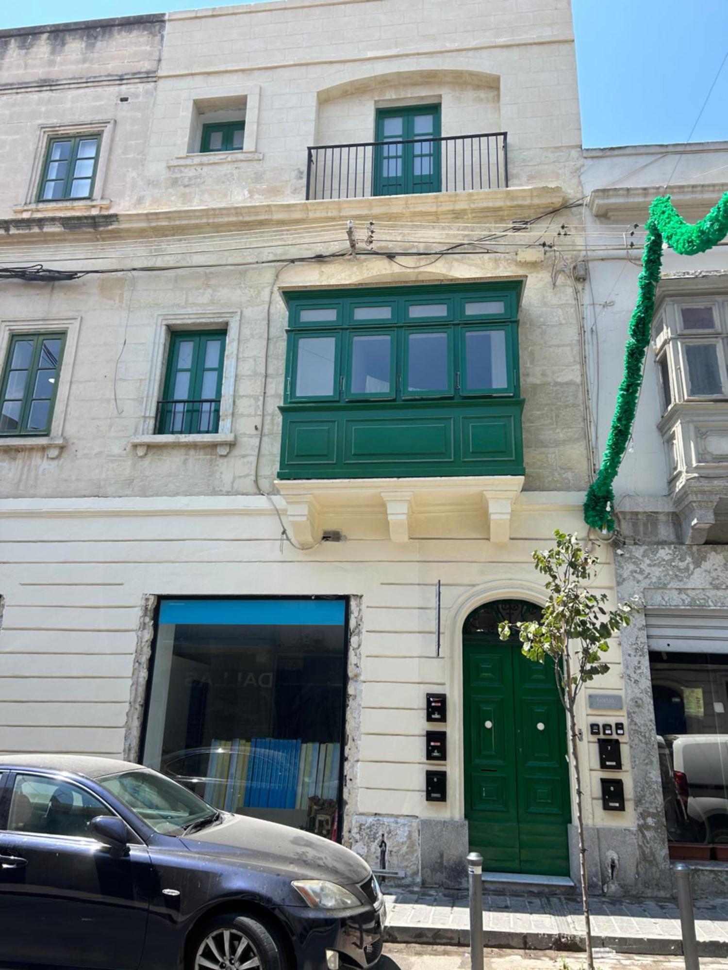 5B Luxury Apartment Hamrun Bagian luar foto